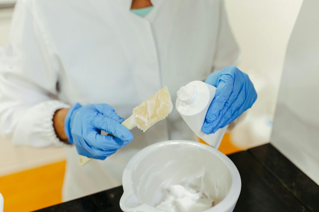 Comment choisir un vrai labo cosmétique français sérieux ?